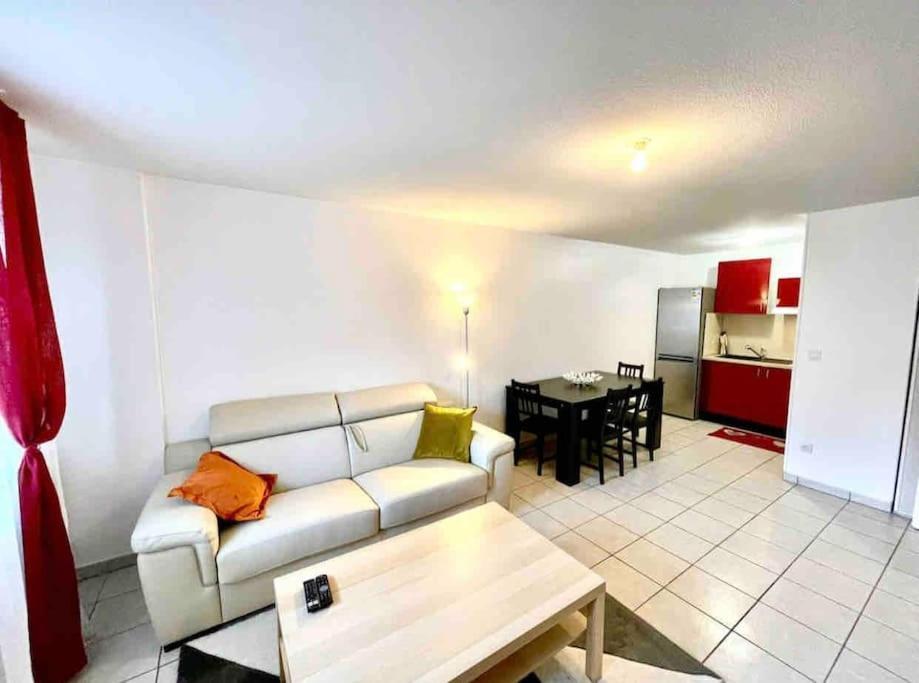 Virginia 600M De La Gare Apartment Annemasse Exterior photo